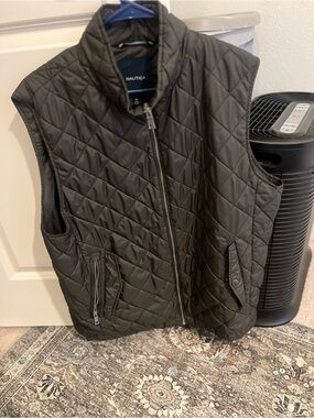 Nautica Quilted Vest in Dark Olive Green
